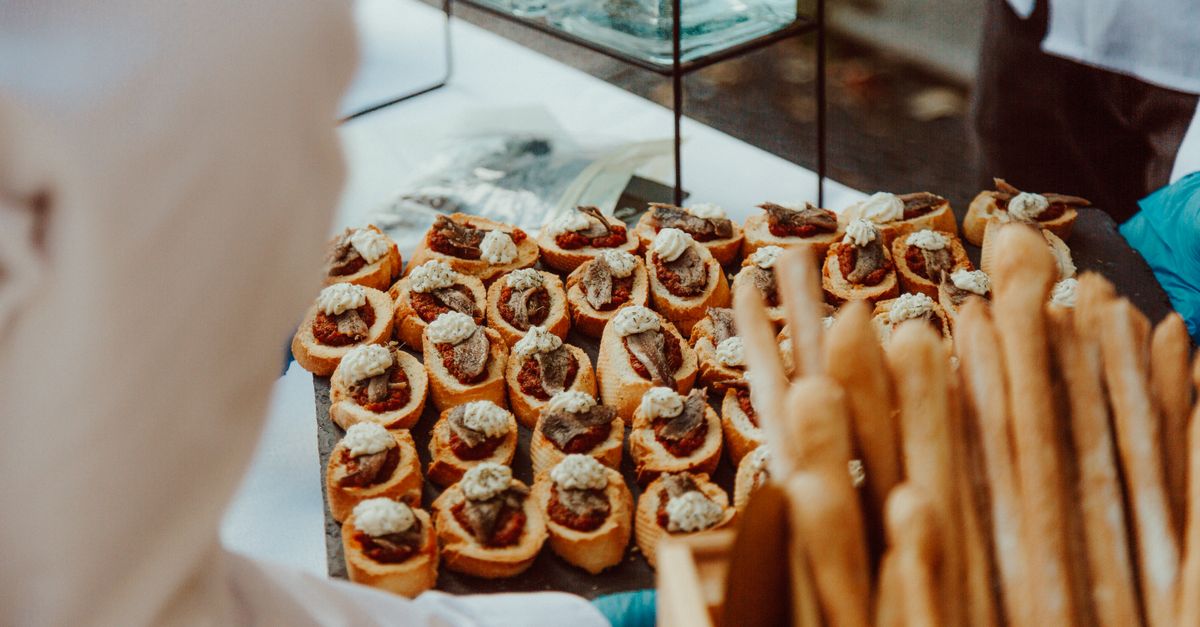 Collaborating with Local Venues for Successful Corporate Catering