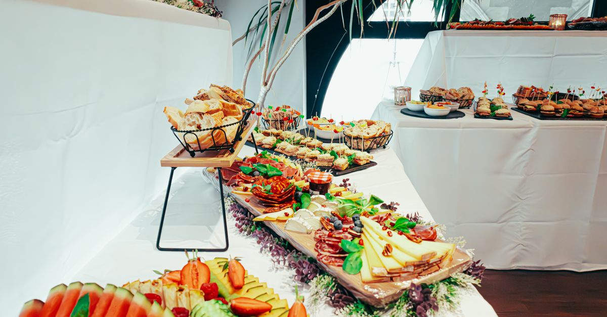 How to Accommodate Dairy-Free Guests at Your Wedding