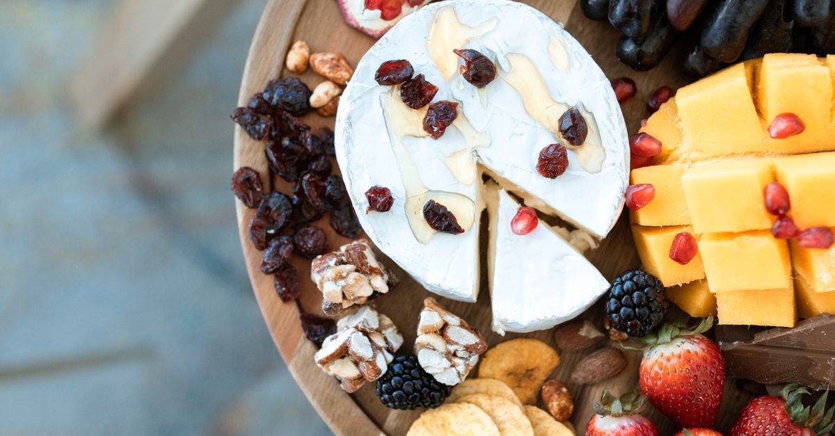 How to Work with Local Vendors for Festival Catering