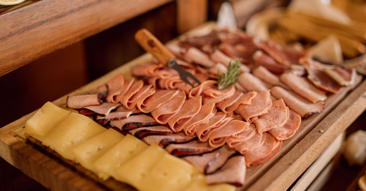 How Venue Partnerships Enhance Corporate Catering Experiences